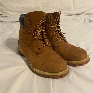 Size 10 Timberland boots wheat